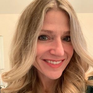 Meet your Posher, Deborah